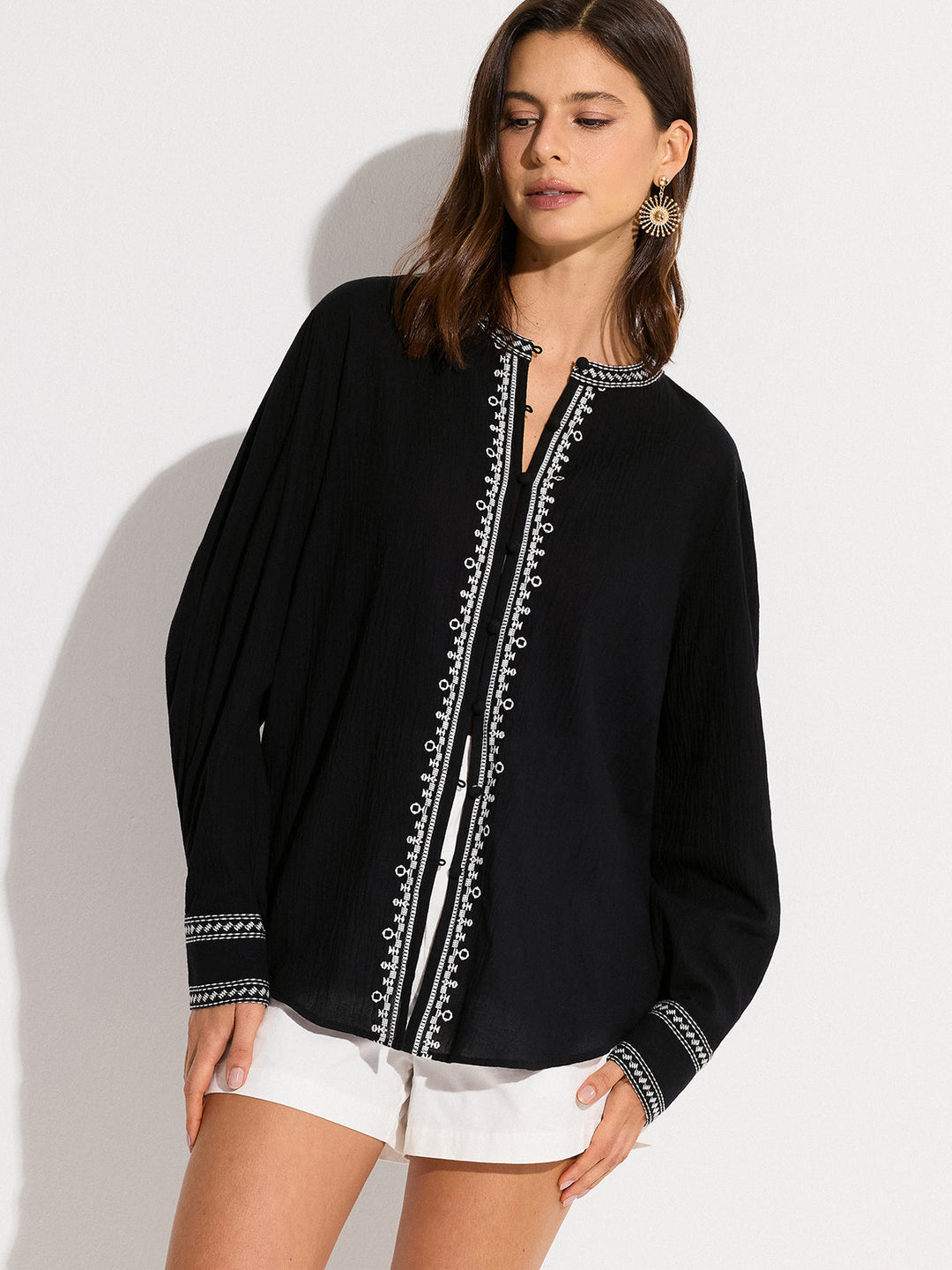 Oversize Hemd mit Stickerei