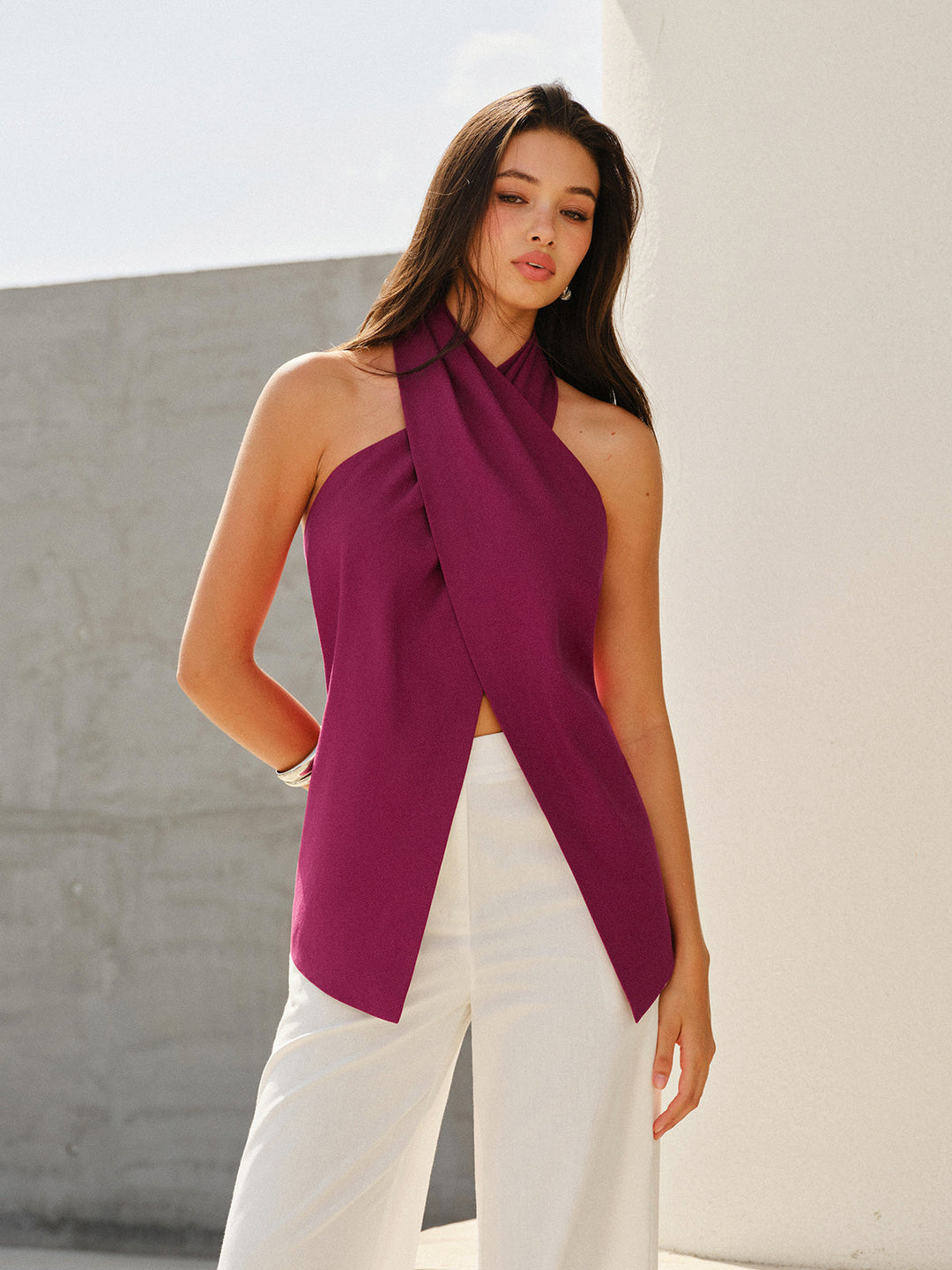 Halter-Neck Top mit V-Ausschnitt und offenem Rücken