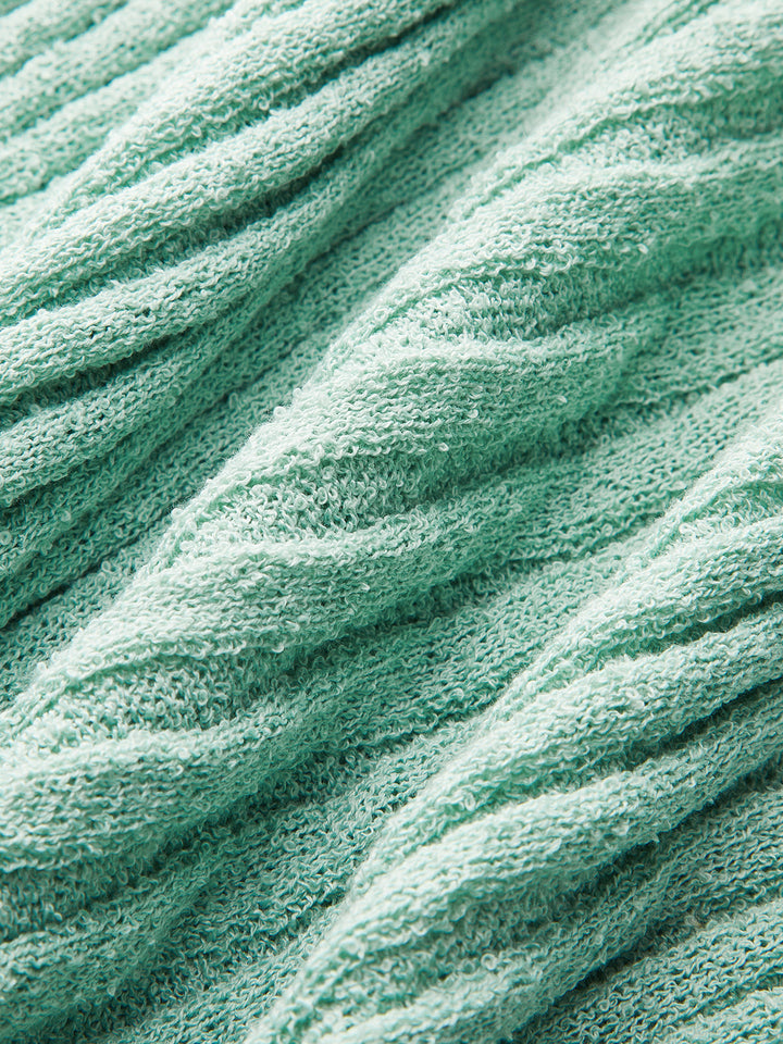 Geripptes Strickkleid mit Polokragen