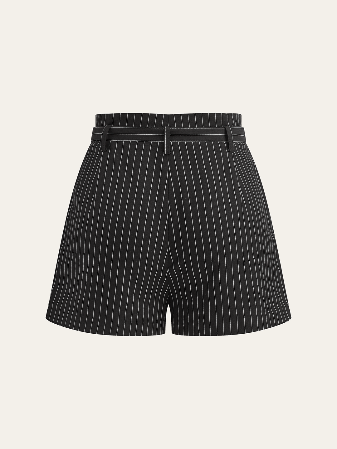 Gestreifte Shorts mit Gürtel