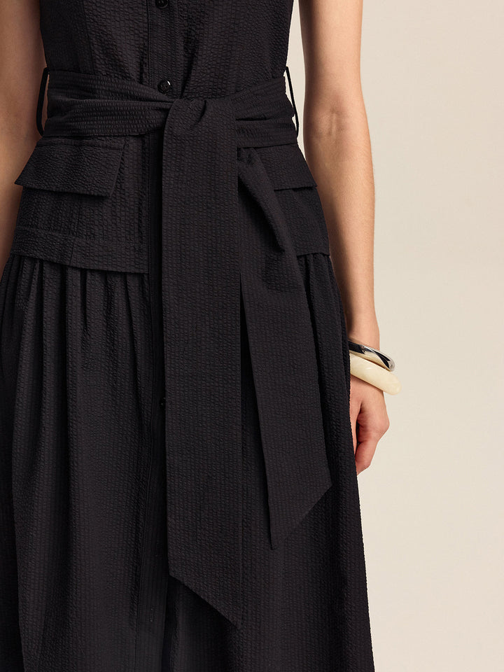 Kleid mit Knopfleiste und Gürtel in Midi-Länge