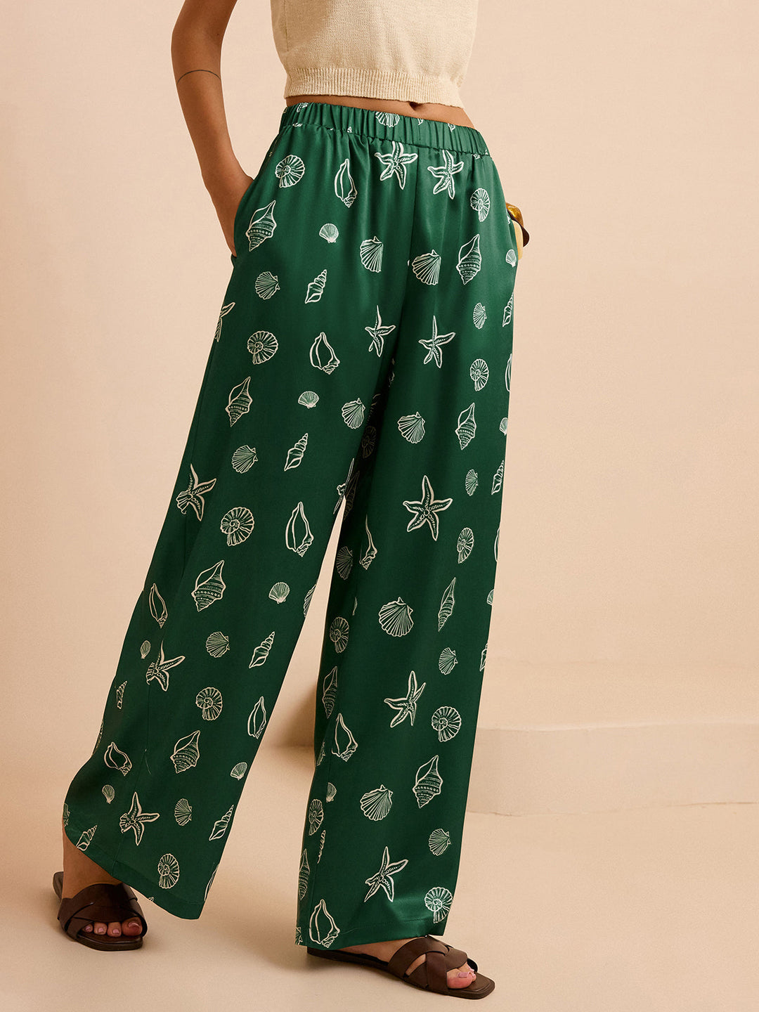 Oversized Mid-Waist Hose mit Muschel- und Seestern-Print