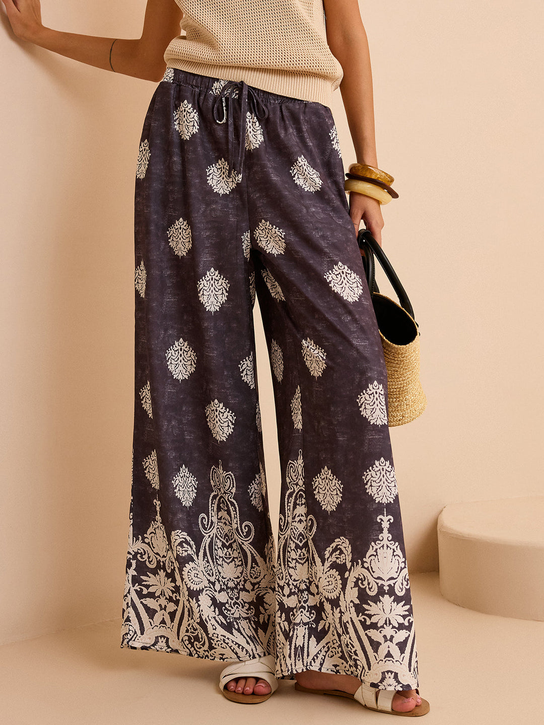 Bedruckte Hosen mit weitem Bein
