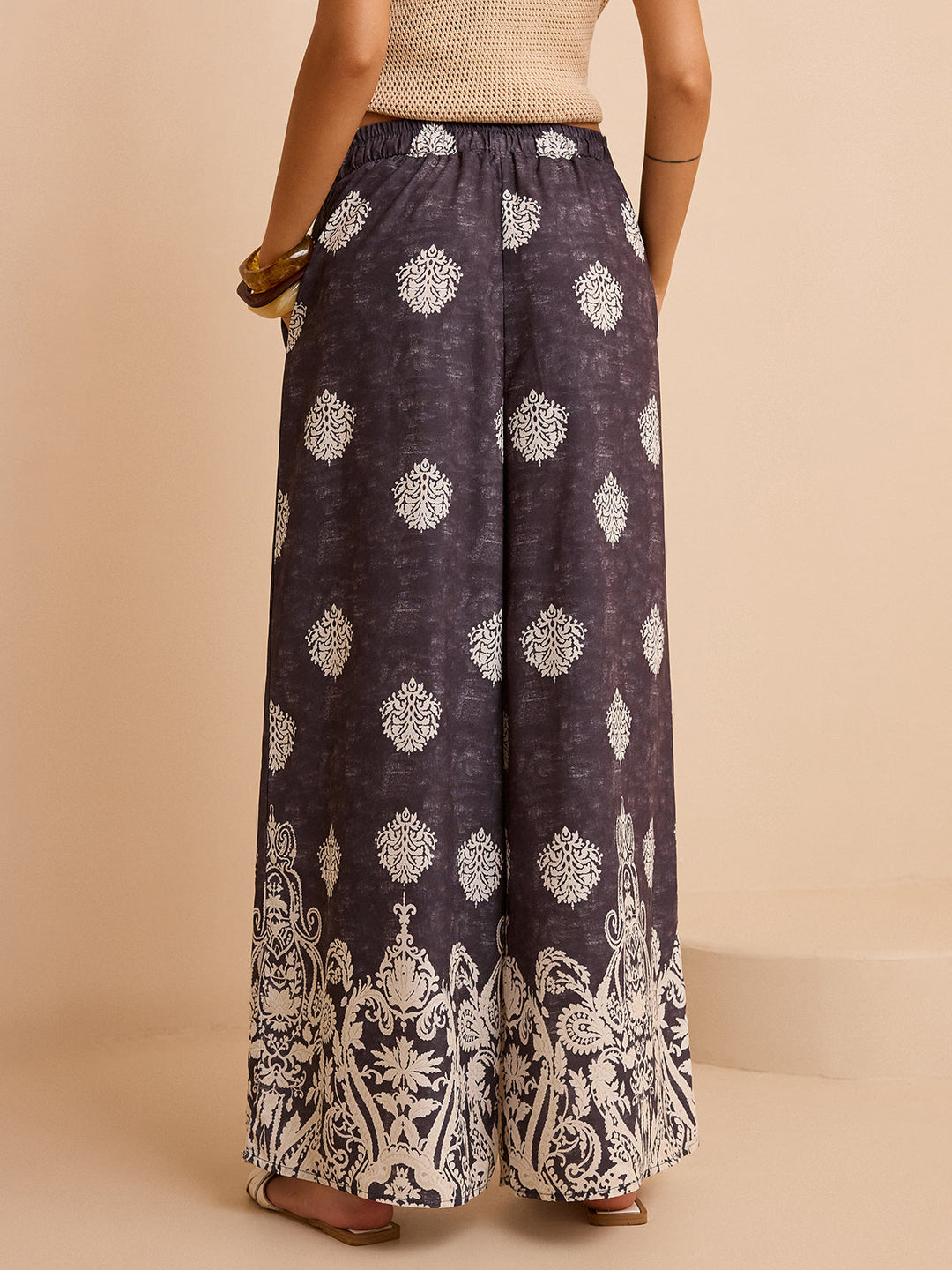 Bedruckte Hosen mit weitem Bein