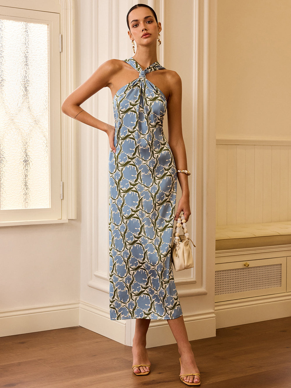 Träger-Hals-Blumenmuster-Midi-Kleid