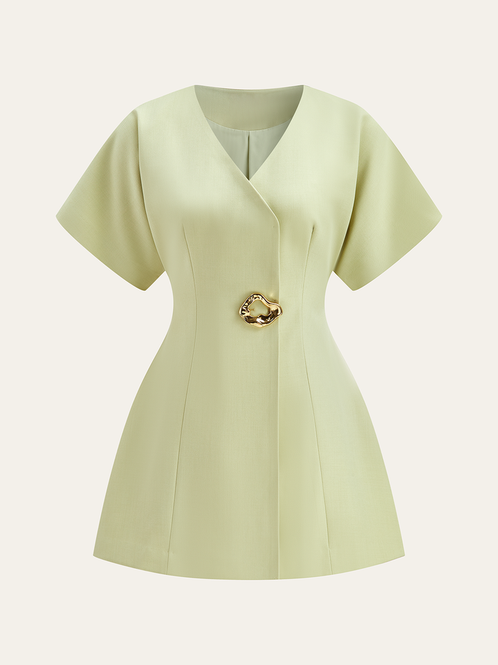 Kurzärmeliges V-Ausschnitt-Minikleid mit Knöpfen