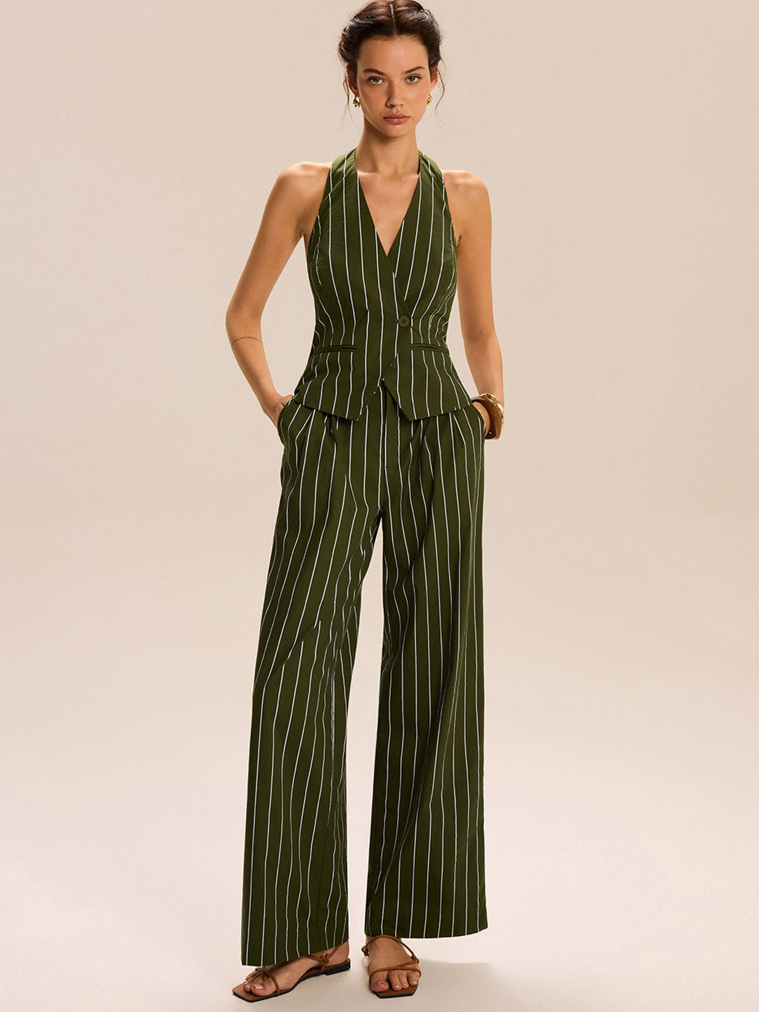 Gestreifte Neckholder-Weste und Hose mit weitem Bein