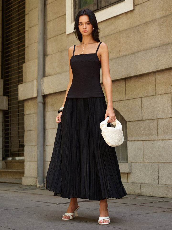 Spaghettiträger-Kleid mit Rückenausschnitt und Falten, Maxikleid