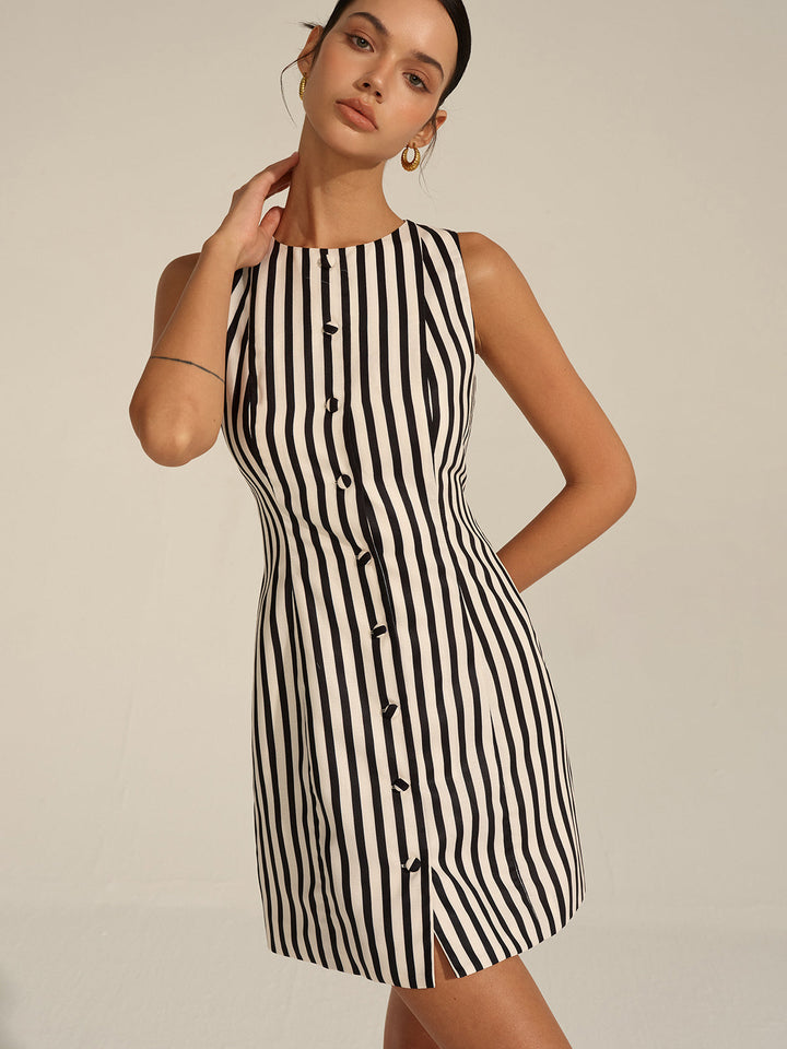 Gestreiftes Minikleid mit Knopfleiste vorne
