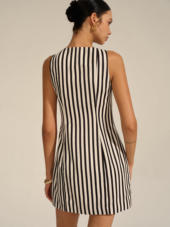 Gestreiftes Minikleid mit Knopfleiste vorne
