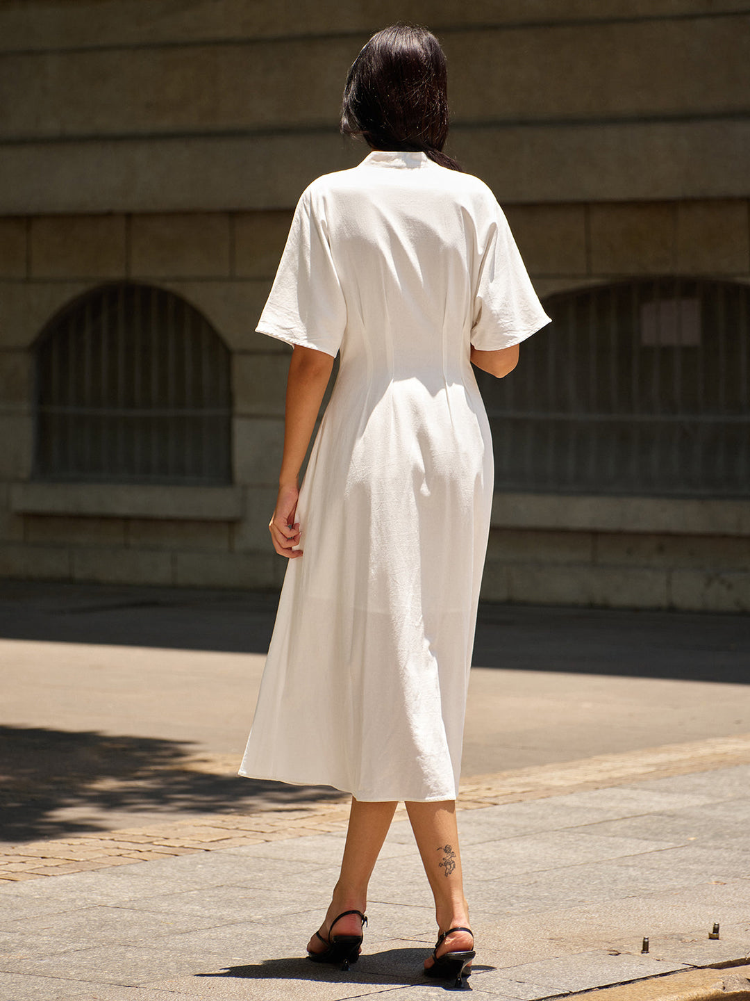 Metall-V-Ausschnitt-Mieder-Kleid