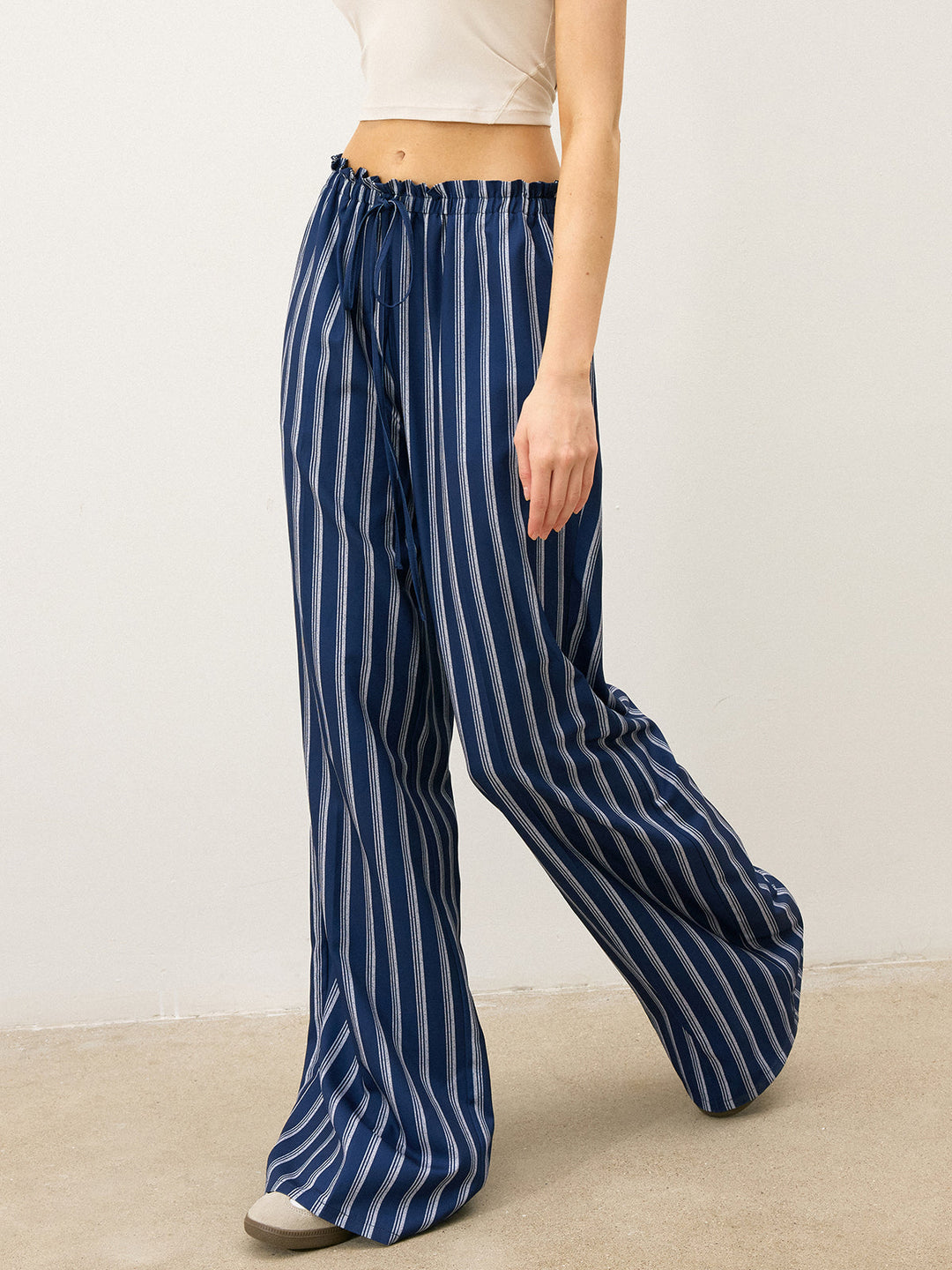 Gestreifte Marlenehose mit Kordelzug