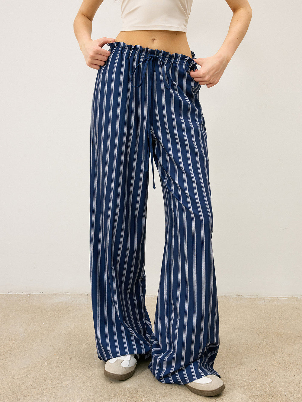 Gestreifte Marlenehose mit Kordelzug