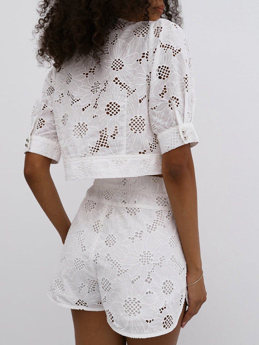 Multi-Button Stickerei Shorts Set