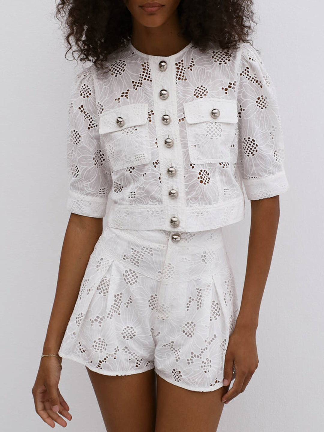 Multi-Button Stickerei Shorts Set