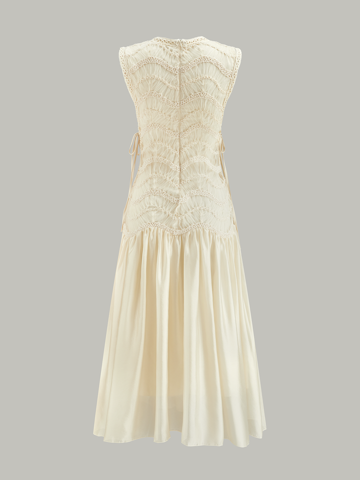 Texturiertes Stoff-Tüllkleid