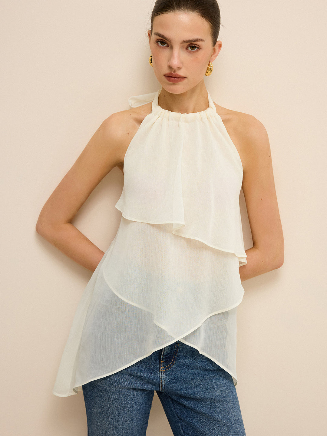 Halbtransparente, asymmetrische Chiffon-Haltertop mit Lagenlook