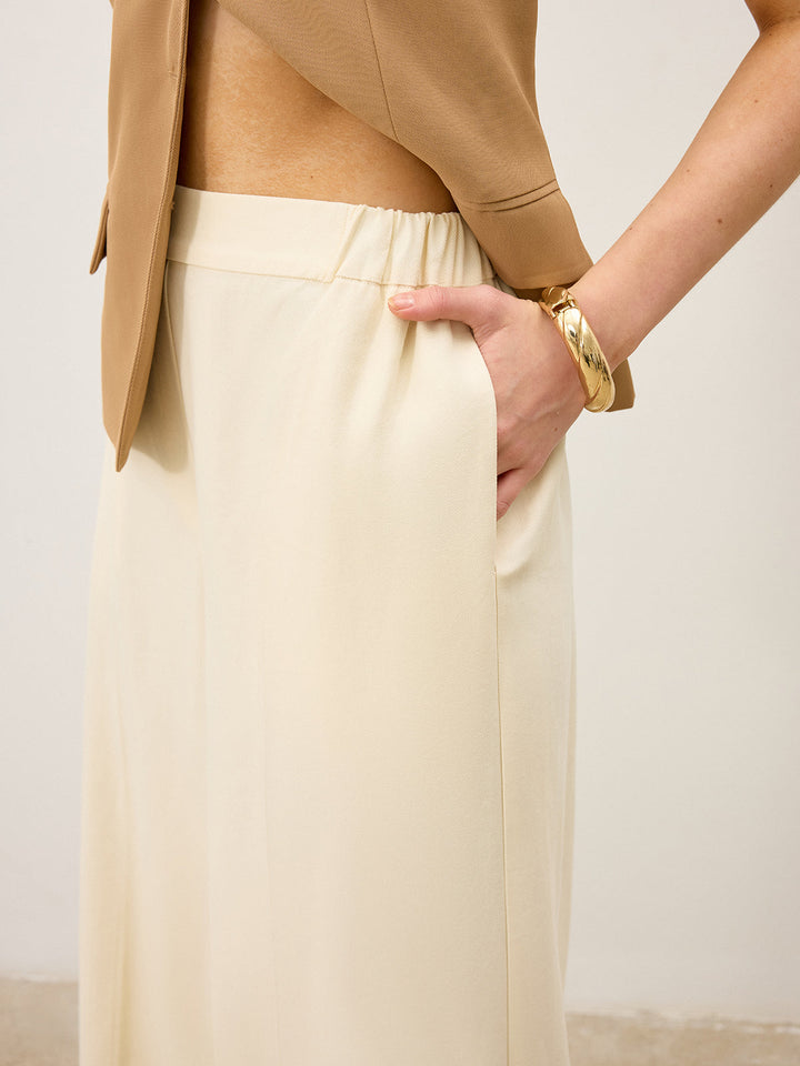 Taschenhose mit weitem Bein