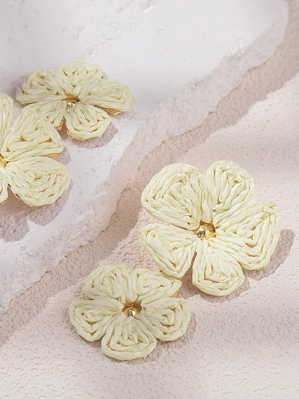 Gilded Lace Petal Ohrringe
