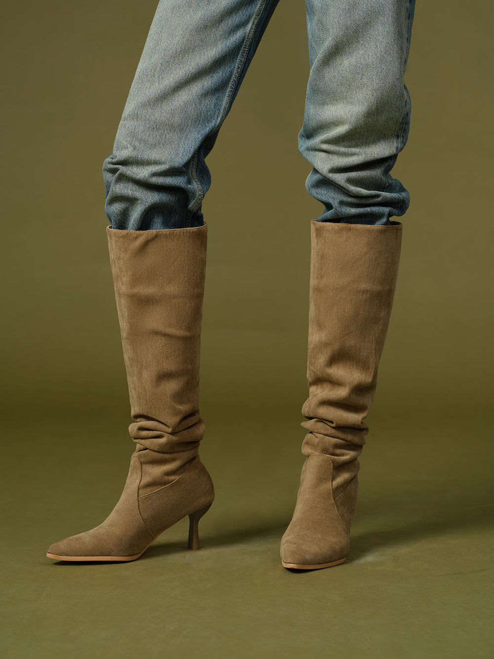 Wildleder-Rüschen-Stiefel bis zum Knie