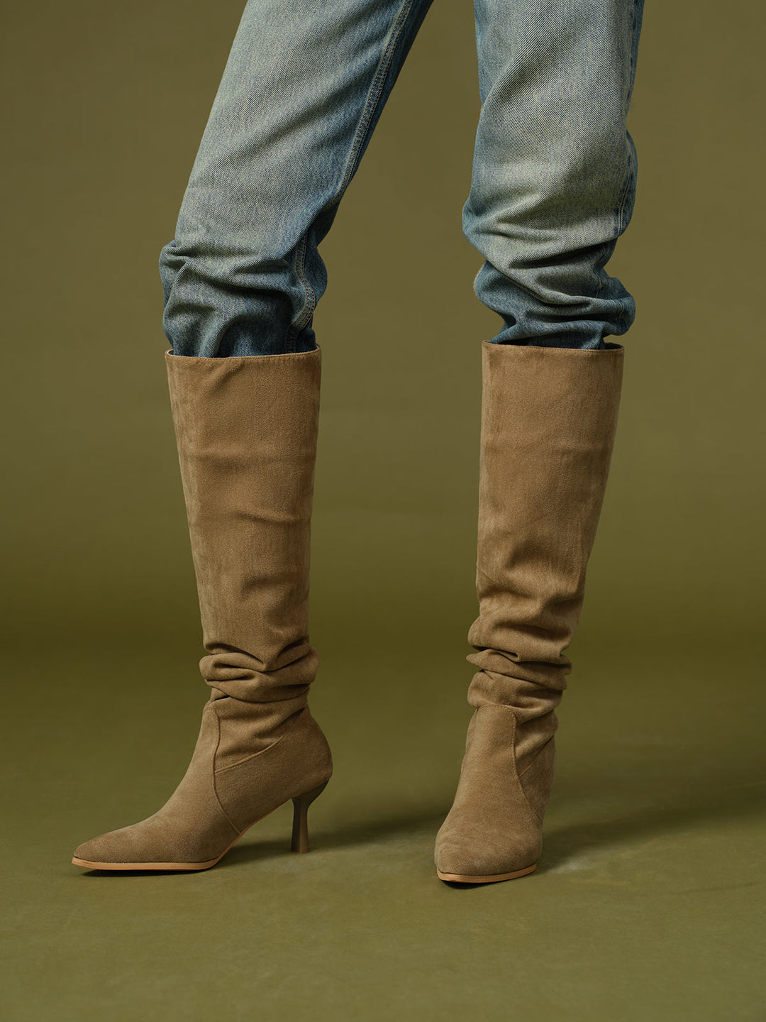 Wildleder-Rüschen-Stiefel bis zum Knie