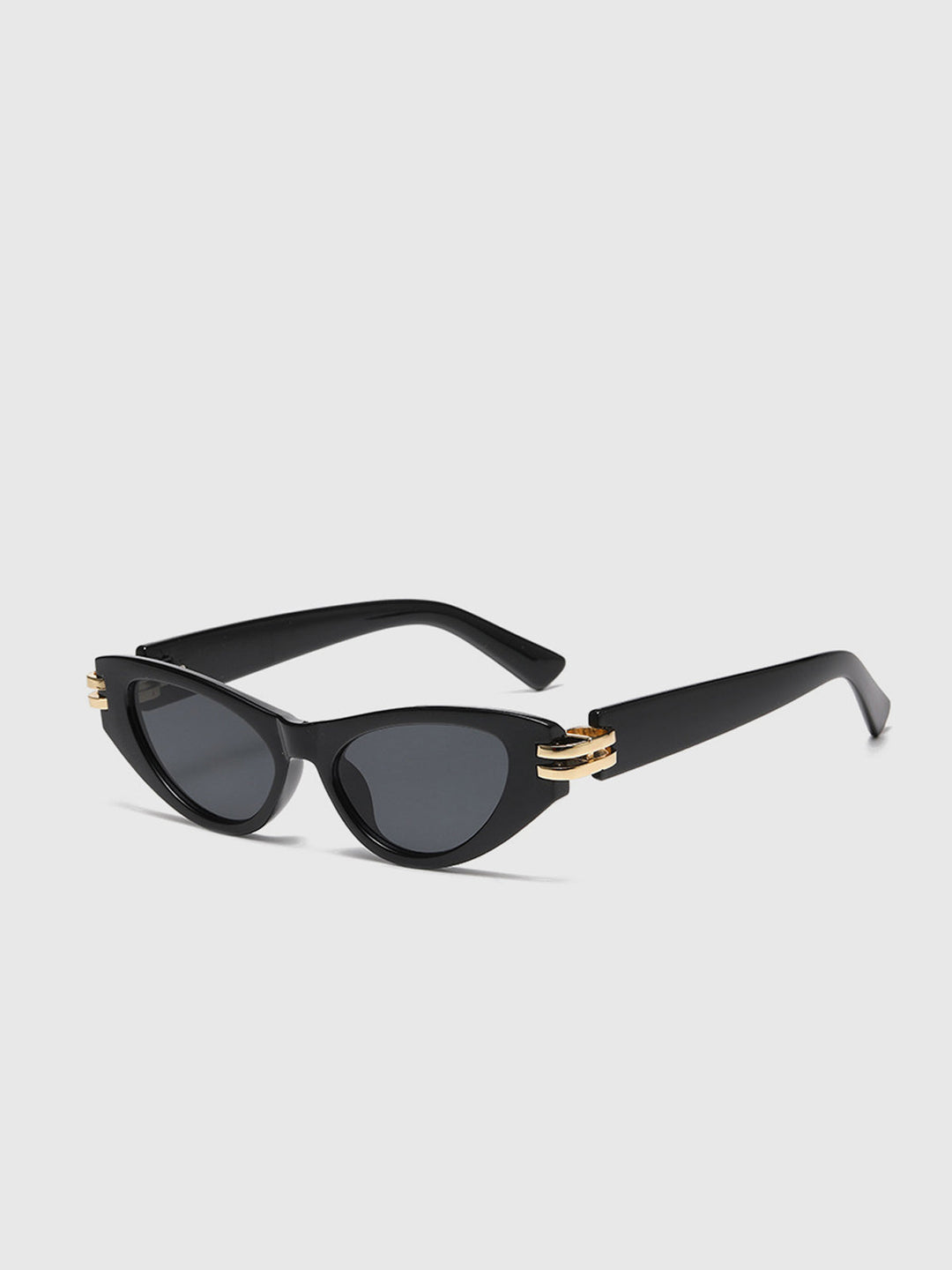 Katzenaugen-Sonnenbrille mit schwarzem Rahmen