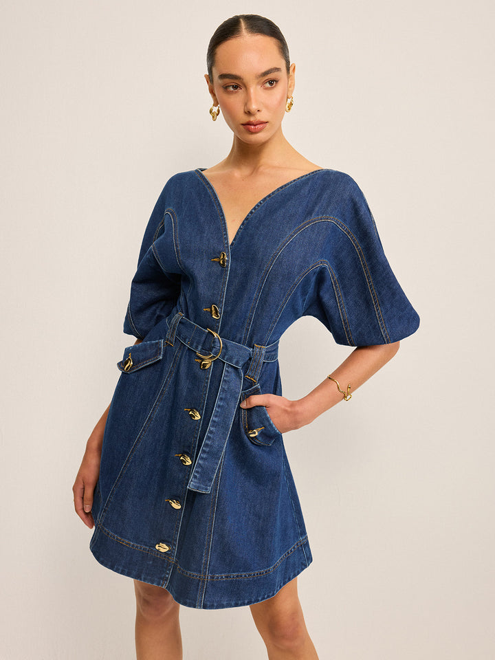 Taschenkleid aus Denim mit Gürtel