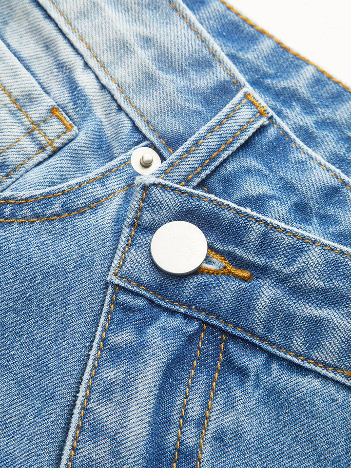 Asymmetrische Distressed-Denim-Shorts mit Taille