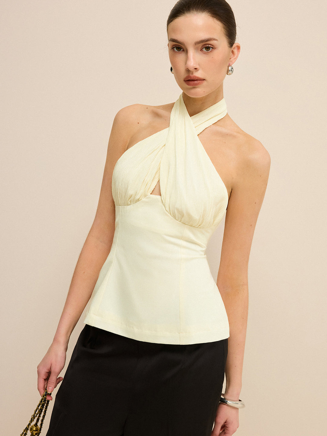 Cross-Over Halter-Top mit Rückenausschnitt
