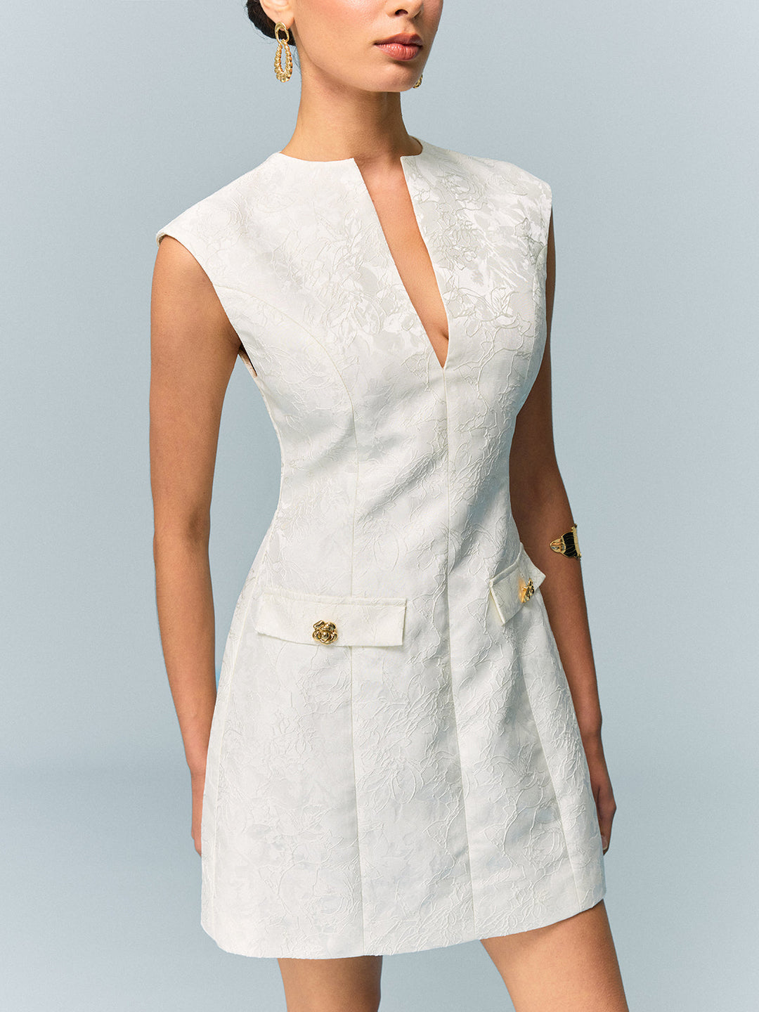 Pocketkleid mit Struktur und Metallknopf