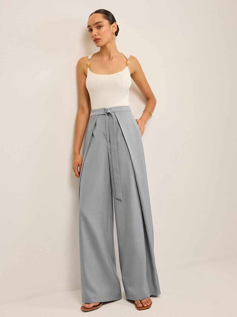 Plissierte Marlenehose mit weitem Bein