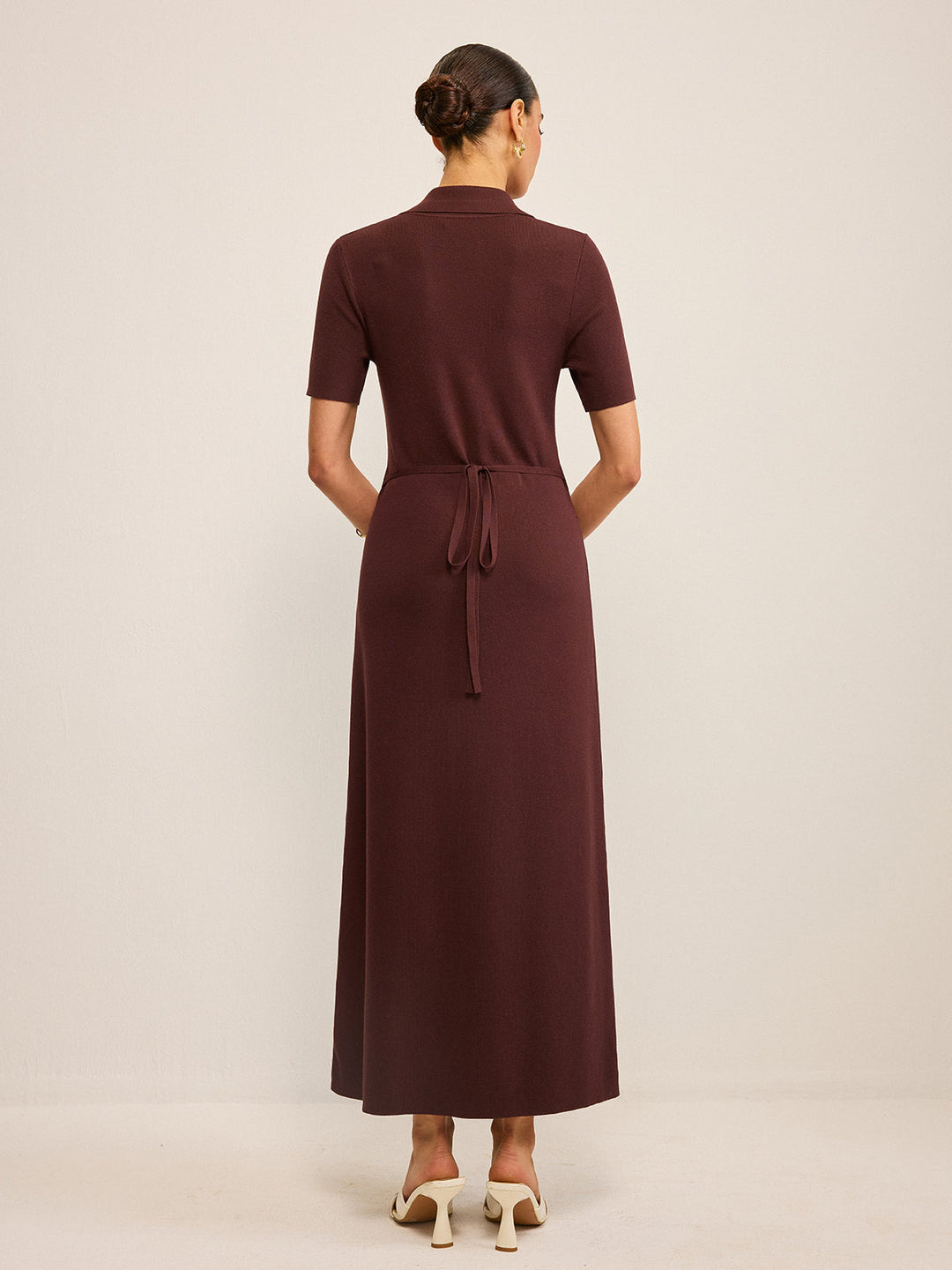Maxikleid mit aufgesetzter Knopfleiste