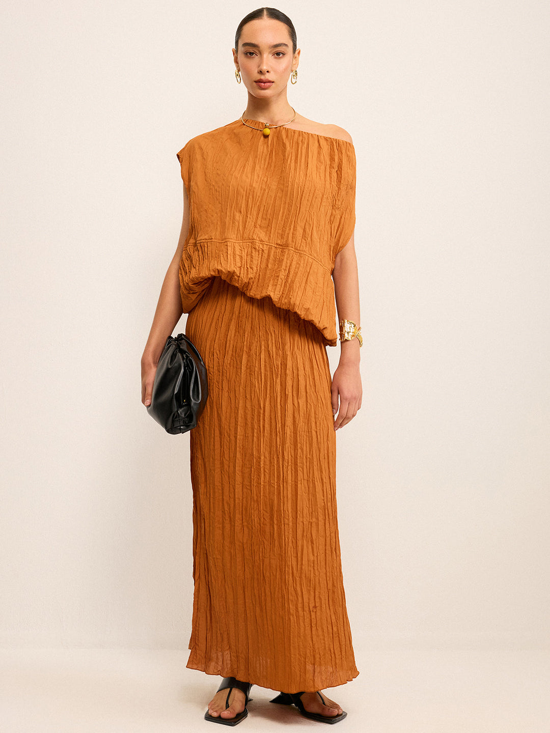 Oversized strukturiertes Oberteil mit Neckholder und Maxirock