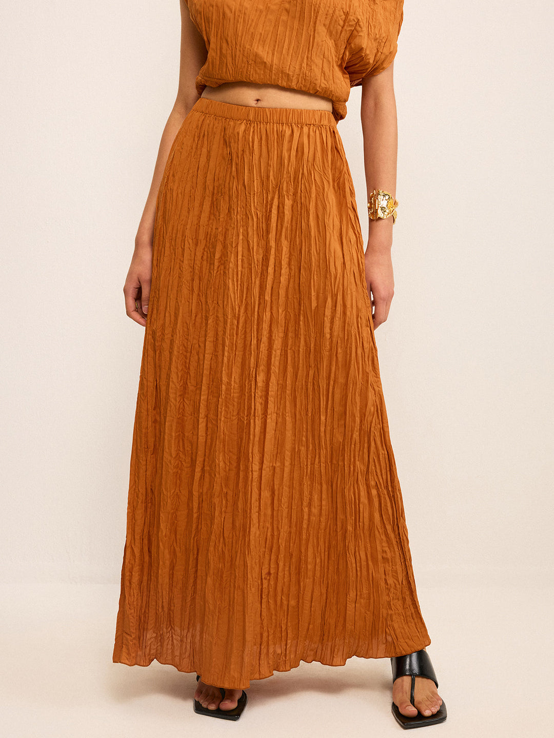 Oversized strukturiertes Oberteil mit Neckholder und Maxirock