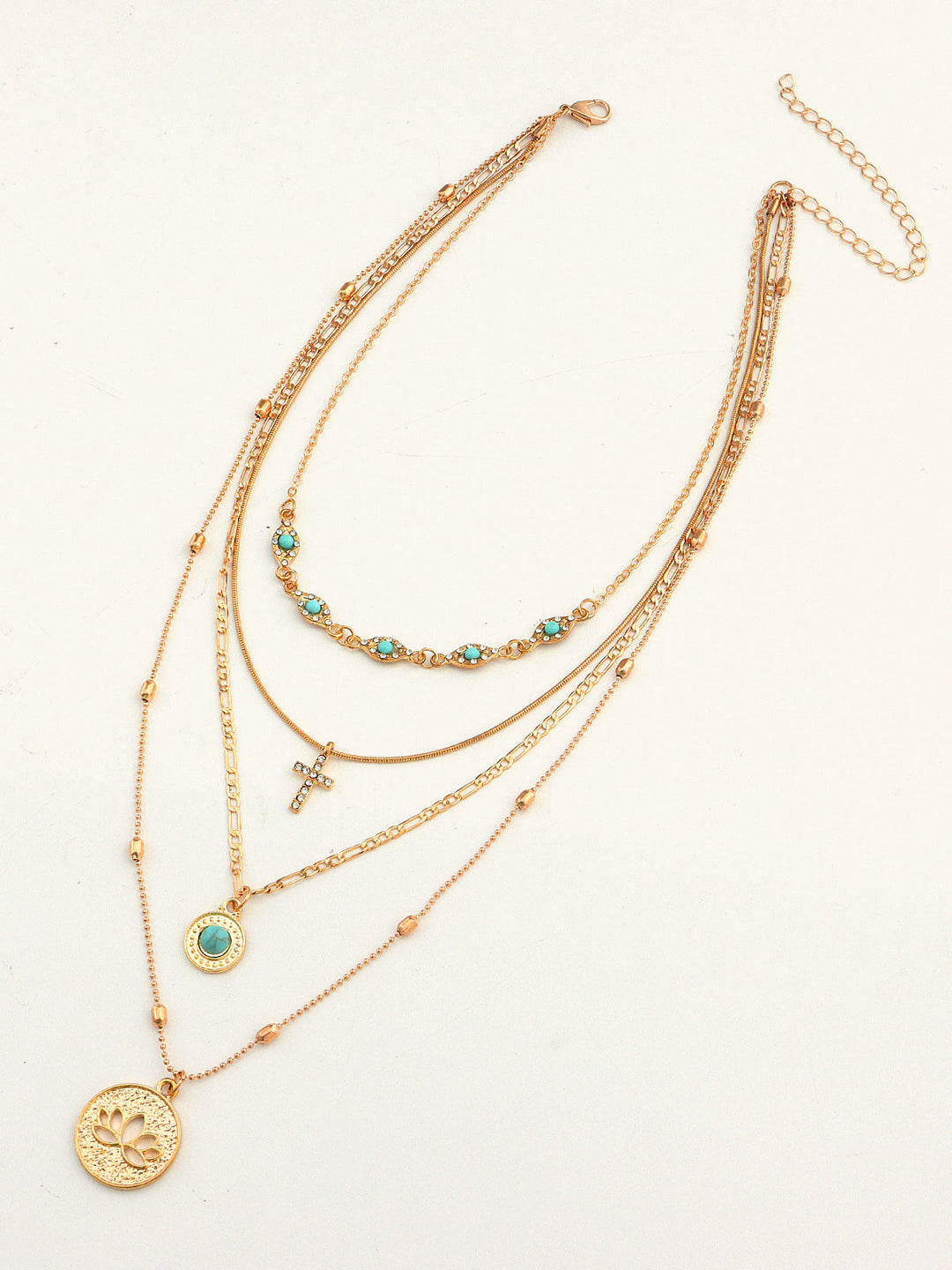 Mehrschichtige goldfarbene Halskette mit Türkis und Charms