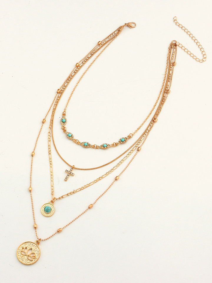 Mehrschichtige goldfarbene Halskette mit Türkis und Charms