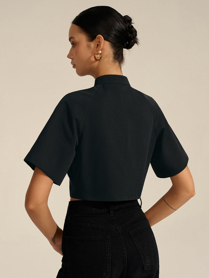 Metalldekor-Bluse mit Schnitt