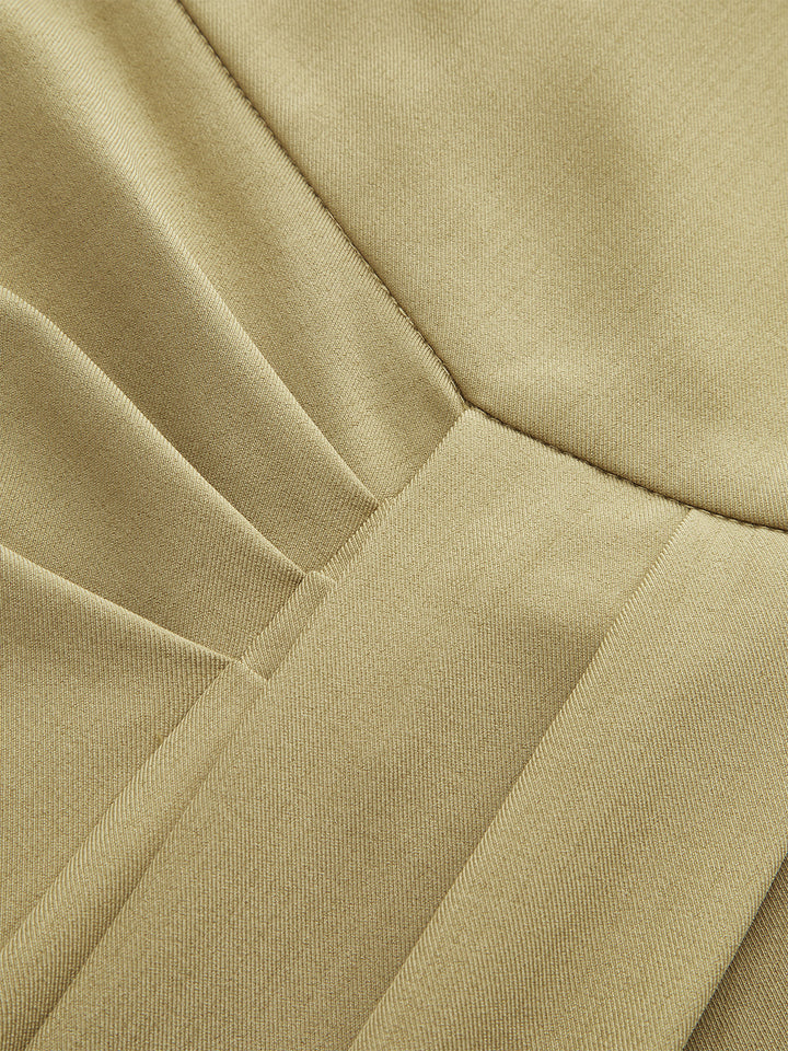 Asymmetrische Hose mit Raffung und hoher Taille