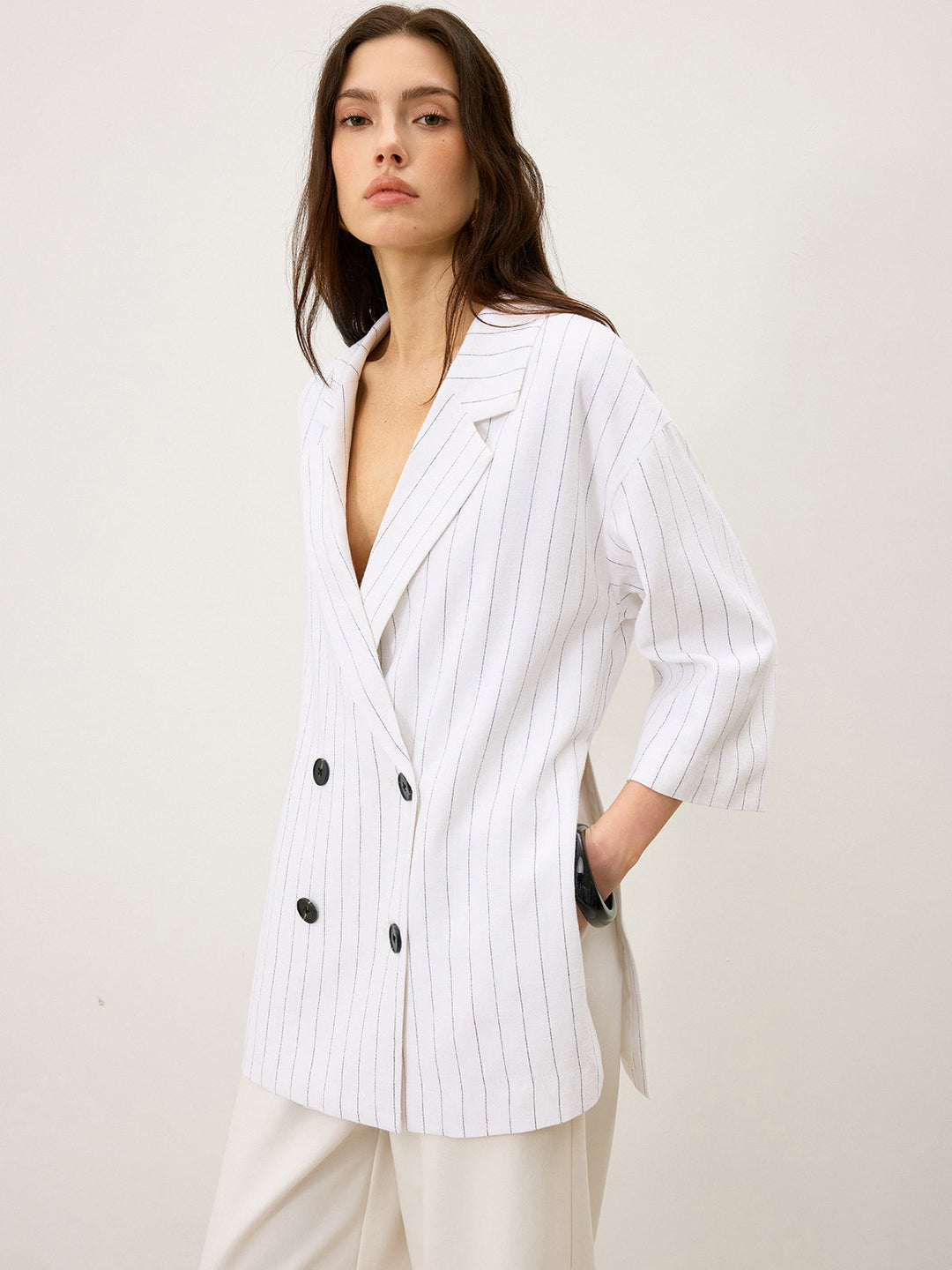 Leinen- und Baumwoll-Oversize-Blazer mit seitlichem Schlitz und Zweireiher