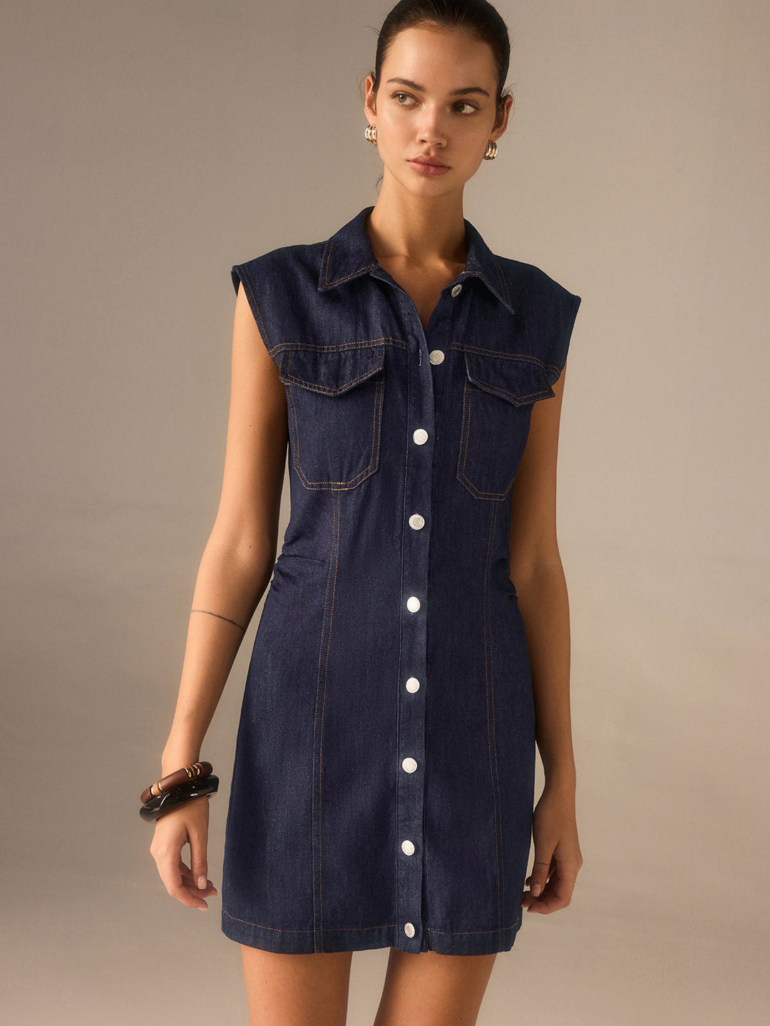 Denim Kleid mit Knopfleiste vorne, Kragen, ärmellos und ohne Gürtel