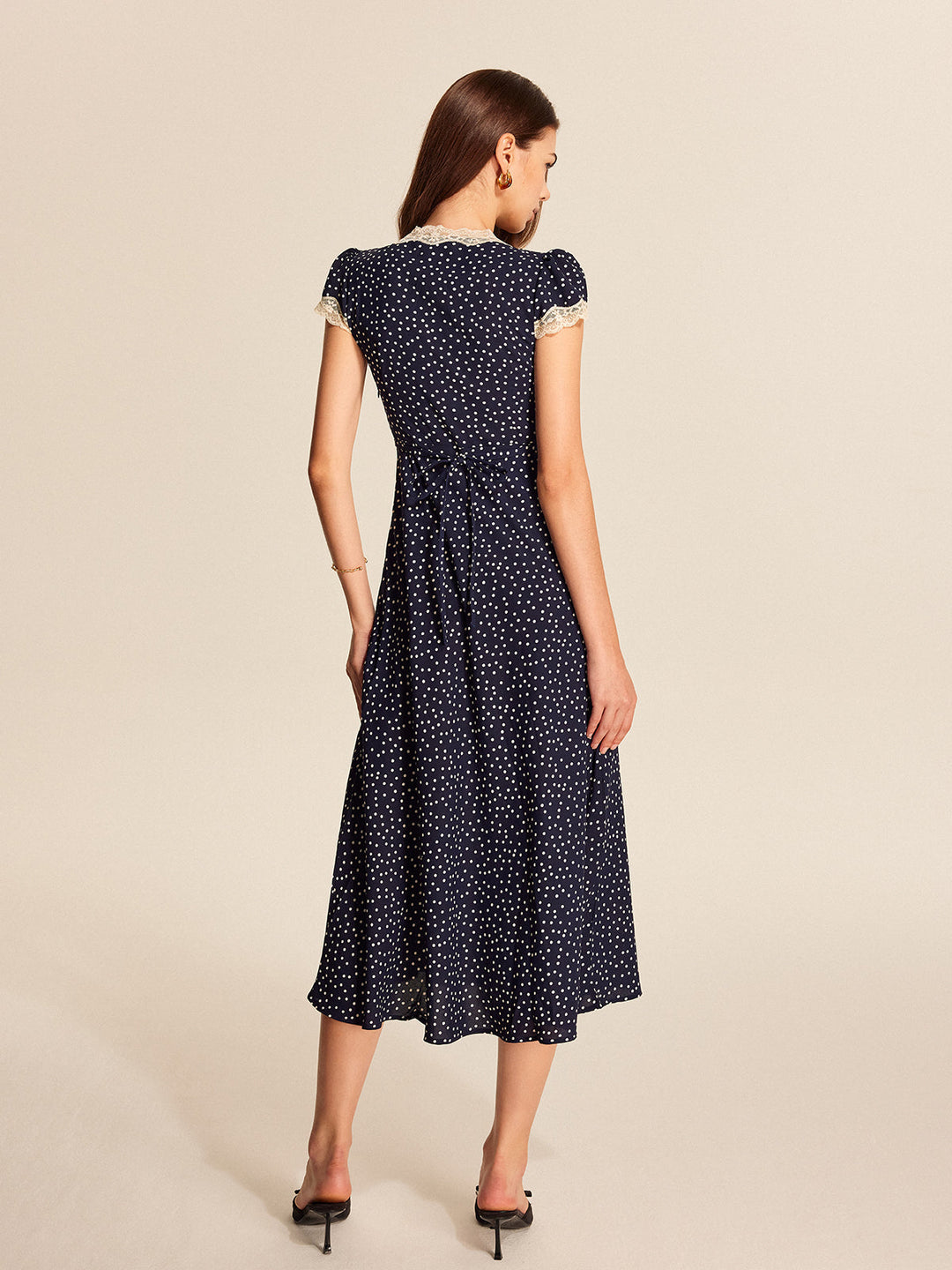 Kleid mit Polka-Dot-Spitzenbesatz