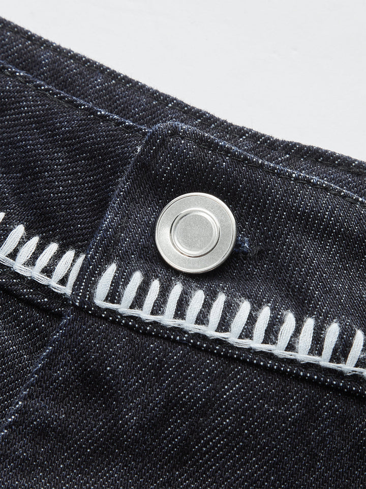 Kontrastbesetzte Jeansshorts