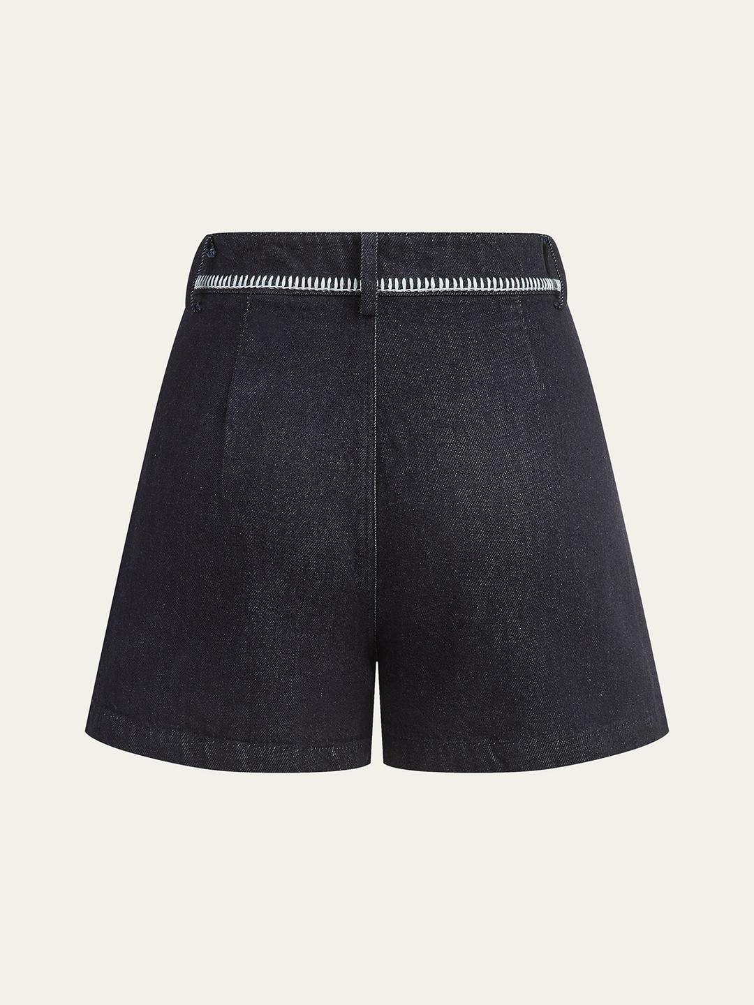 Kontrastbesetzte Jeansshorts