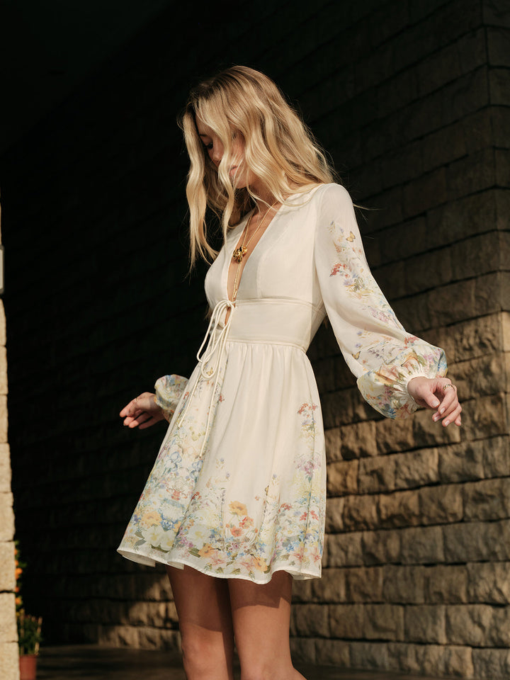 Florales Kleid mit Bindegürtel