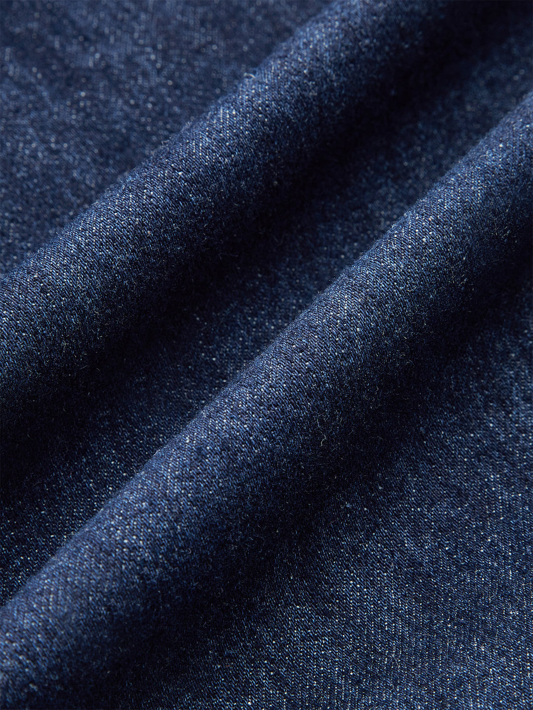 Kleid mit Metalldetail, Jeansknöpfen und Gürtel vorne