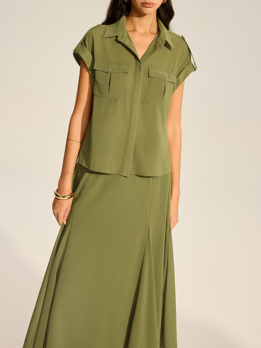 Rollärmel-Chiffon-Shirt mit Taschen und Midi-Rock-Set