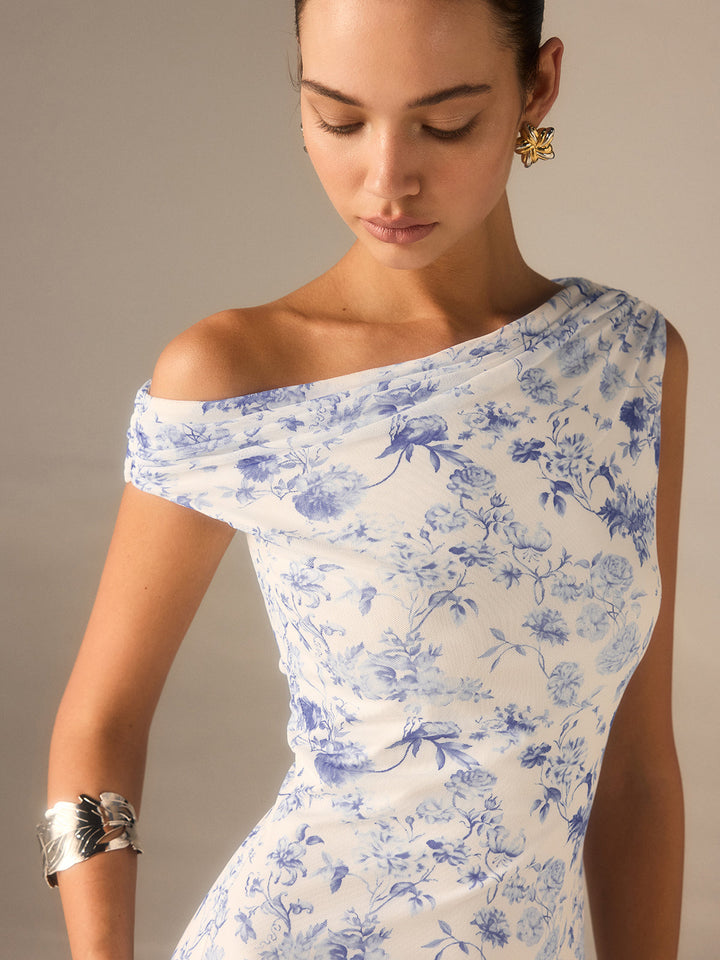 Florales Maxikleid mit asymmetrischer Schulterpartie