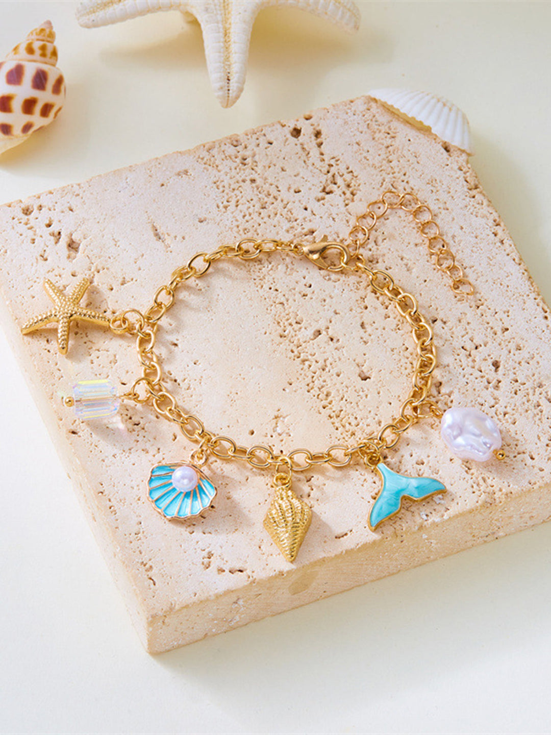 Ozeaninspirierte Charme-Armband
