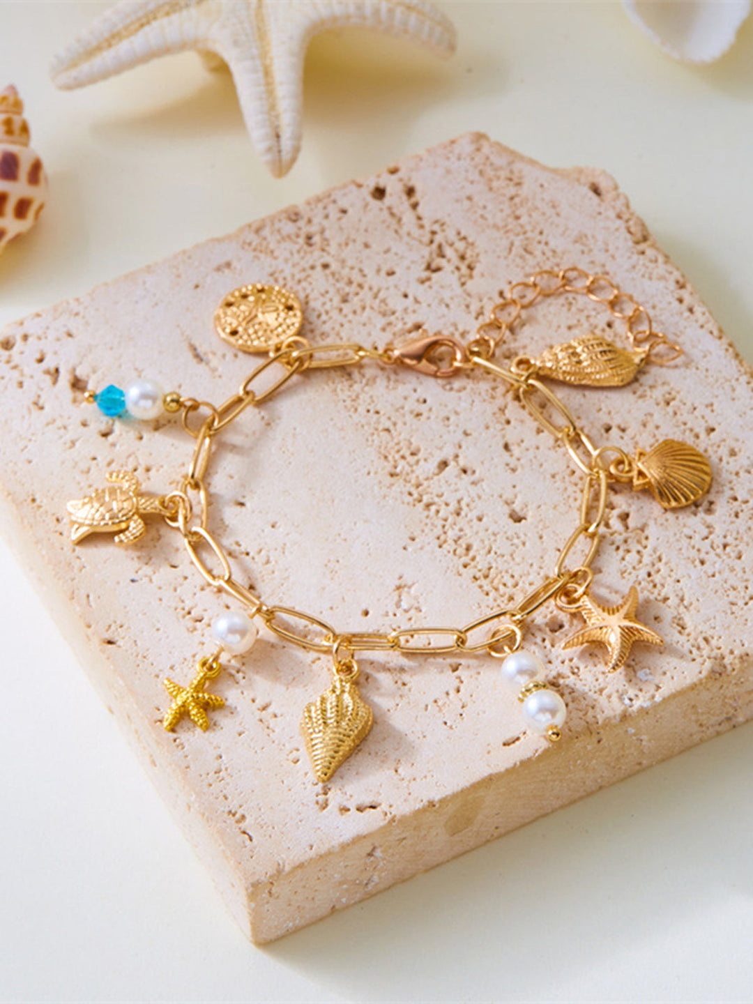 Ozeaninspirierte Charme-Armband