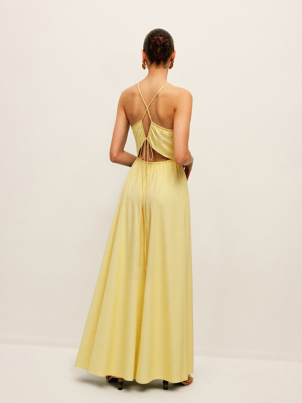 Spaghettiträger Maxikleid mit geraffter Taille und kreuzundquer-Rücken
